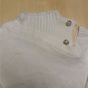 Elegant White Sweater with Pearl Button Accents